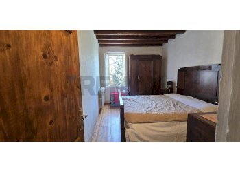 Camera / camera da letto - Casa indipendente Via San Fermo
 
4, Redondesco - foto 16