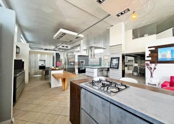 Foto 9 - Commercial Premises Via Fratelli Cervi, Viareggio - photo 9