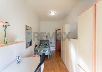 Camera / camera da letto - Villa Via Pastrengo
 
3b, Vimercate - foto 30