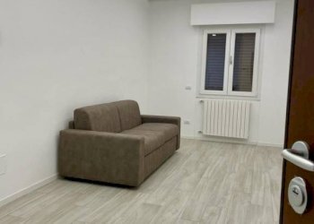 Salone - Two-room apartment via Torricella di Sopra, Brescia - photo 5