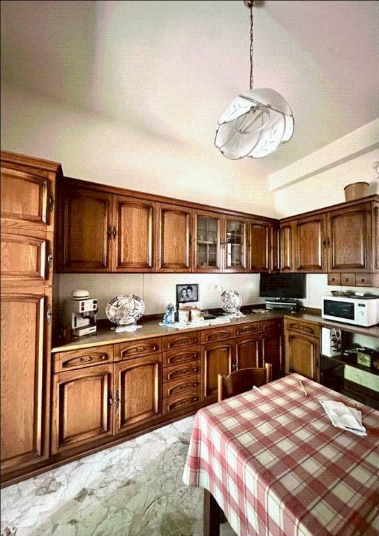 Cucina - Casa indipendente via Michelangelo, Gardone Val Trompia - foto 1