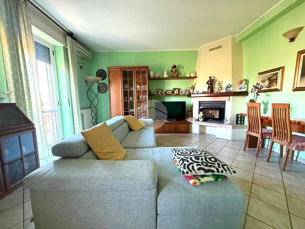 Four-room apartment Via Luigi Salma, Corsico - photo 3