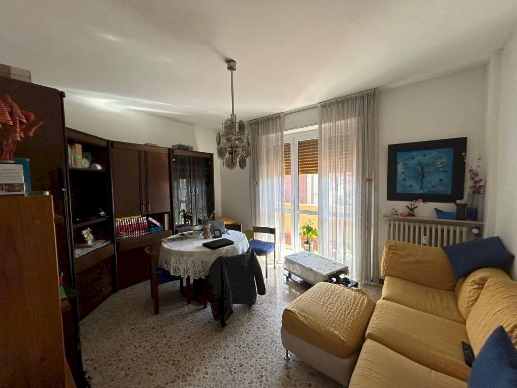 Salone - Three-room apartment via Crenna, 17, Cardano al Campo - photo 1