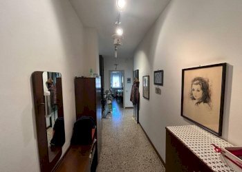 Camera da letto - Three-room apartment via Crenna, 17, Cardano al Campo - photo 8