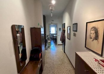 Camera da letto - Three-room apartment via Crenna, 17, Cardano al Campo - photo 9