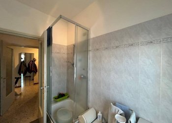 Camera da letto - Three-room apartment via Crenna, 17, Cardano al Campo - photo 20