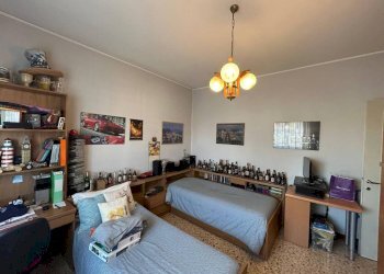 Camera da letto - Trilocale via Crenna, 17, Cardano al Campo - foto 15