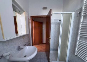 Bagno - One-room apartment via Emilia Est, 50, Parma (neighborhood San Lazzaro) - photo 13