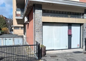 Facciata - Shop via Gaetano Callani, 20, Parma (neighborhood San Lazzaro) - photo 2