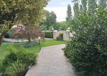 Giardino - Appartamento via Cornelio Ghiretti, 2, Parma (zona Pablo) - foto 1