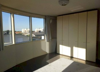 Camera da letto - Bilocale via Cornelio Ghiretti, 2, Parma (zona Pablo) - foto 13