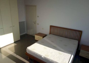 Camera da letto - Bilocale via Cornelio Ghiretti, 2, Parma (zona Pablo) - foto 15