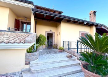 Foto 35 - Villa via panoramica
 
23, Tortoreto - foto 35