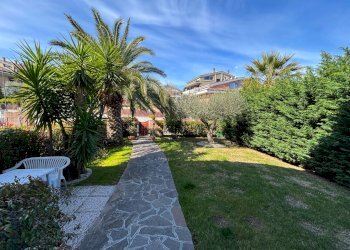 Foto 17 - Villa a Schiera via levante
 
33, Città Sant'Angelo - foto 17