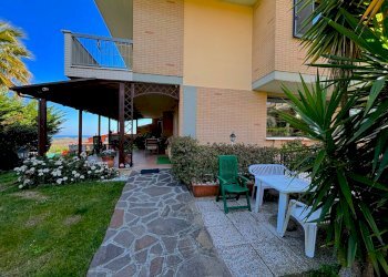 Foto 19 - Villa a Schiera via levante
 
33, Città Sant'Angelo - foto 19