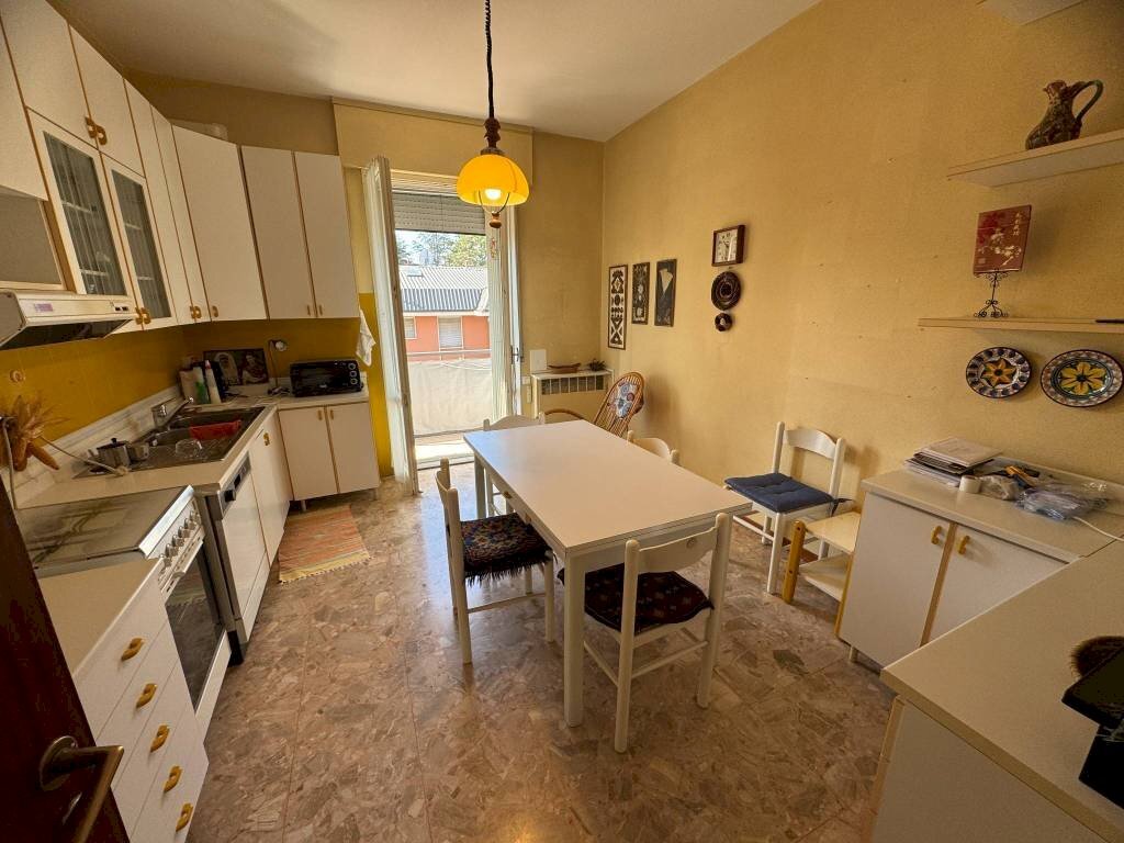 Cucina - Trilocale via Dante Alighieri, 15, Zola Predosa - foto 1