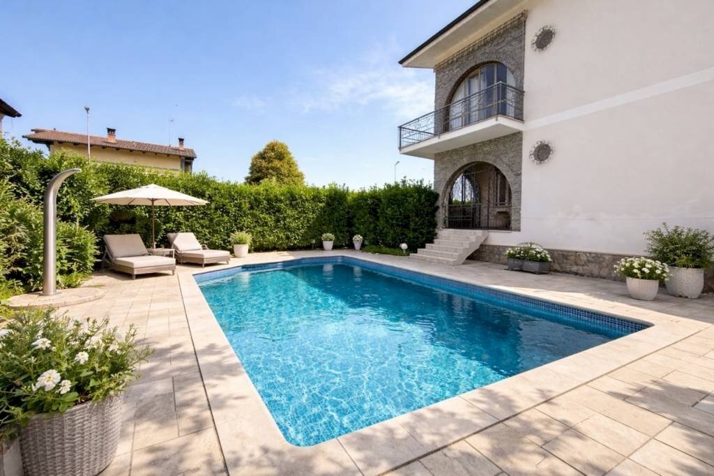 Piscina - Quadrilocale via Saluzzo, 2, Casalgrasso - foto 1