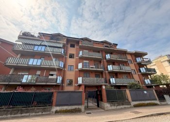 Facciata - Attico via Rio Tercero, Carmagnola - foto 1