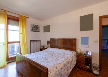 Camera da letto - Apartment via Valle della Quiete, 54, San Mauro Torinese - photo 36