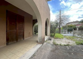 Foto 6 - Villa Corso Bernardino Telesio
 
80, Settingiano - foto 6