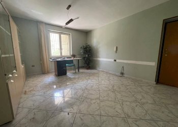 Foto 2 - Office Via Marandola
 
33, San Prisco - photo 2