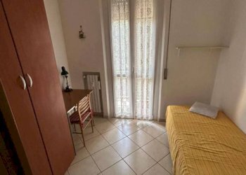 Camera da letto - Terreno non edificabile via Luca della Robbia, 10, Bologna (zona Massarenti) - foto 1