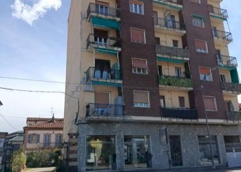 Facciata - Trilocale corso Casale, 51, Asti - foto 2