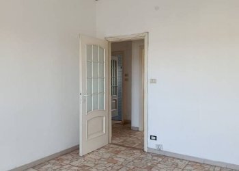 Camera da letto - Trilocale corso Casale, 51, Asti - foto 17