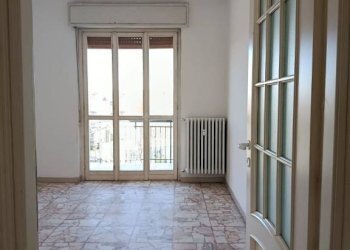 Camera da letto - Trilocale corso Casale, 51, Asti - foto 18