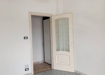 Camera da letto - Trilocale corso Casale, 51, Asti - foto 25