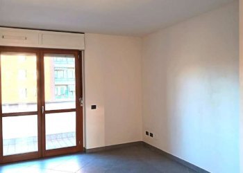 soggiorno - Quadrilocale corso GIULIO CESARE, 67, Torino (zona Aurora) - foto 6