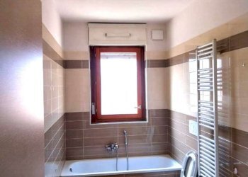 bagno - Quadrilocale corso GIULIO CESARE, 67, Torino (zona Aurora) - foto 11