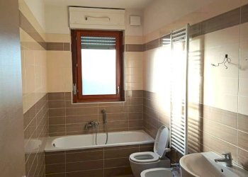 bagno - Quadrilocale corso GIULIO CESARE, 67, Torino (zona Aurora) - foto 14