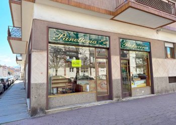 Facciata - Shop corso Vittorio Emanuele II, Cuneo (neighborhood Donatello) - photo 5