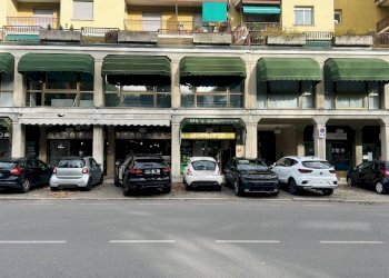 Facciata - Shop via Silvestro Sanvito, 60, Varese - photo 10