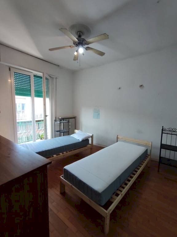 Camera da letto - Villa via Enrico Toti, 1, Peschiera Borromeo - foto 1