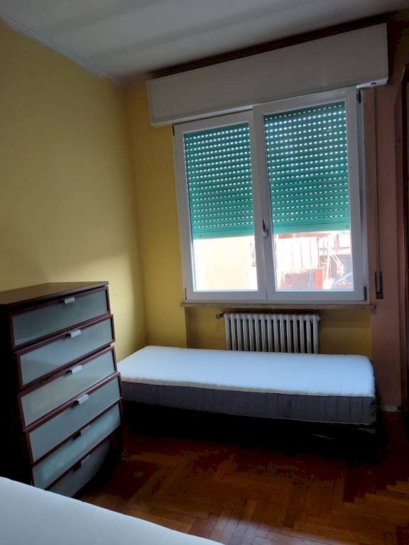 Camera da letto - Villa via Enrico Toti, 1, Peschiera Borromeo - foto 3
