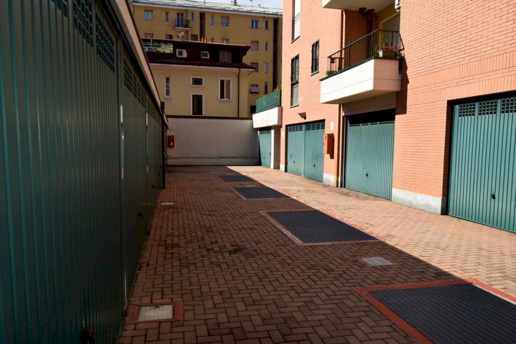 vista EST - Box via Maria Montessori, Milano - foto 3