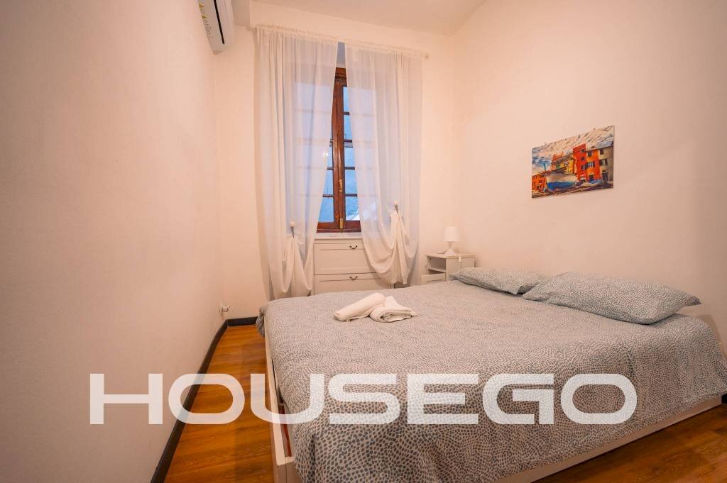 Camera da letto - Bilocale vico Morchi, 6, Genova (zona Centro Storico) - foto 1