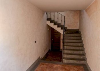 Interno palazzo - Three-room apartment via Del Macello, 28, Viterbo - photo 3