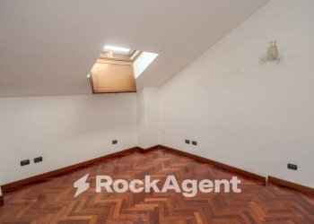 Camera da letto - Appartamento via Del Macello, 28, Viterbo - foto 15