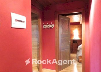 Disimpegno - Two-room apartment via Cianfuran, Bardonecchia - photo 3