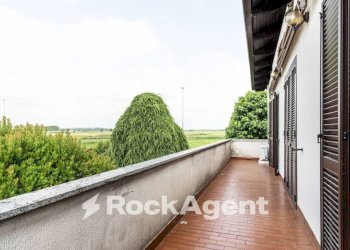 Terrazzo - Villa via Eugenio Montale, 6, Frascarolo - photo 24