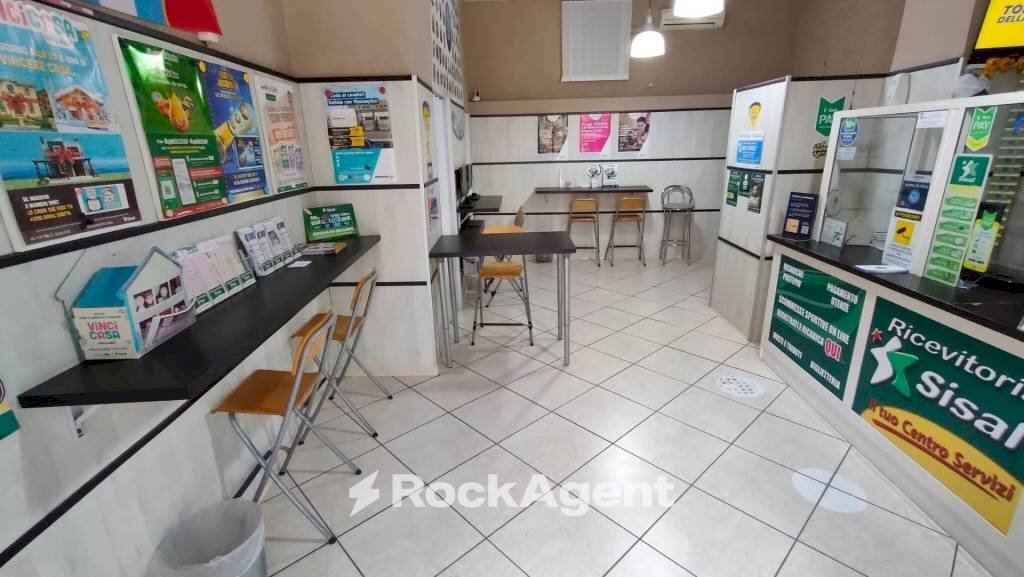 Interno non residenziale - Attività Commerciale piazza Roma, Piedimonte Matese - foto 1