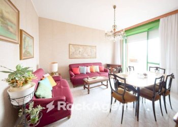 Salone - Quadrilocale via della Benedicta, Genova (zona Voltri) - foto 3