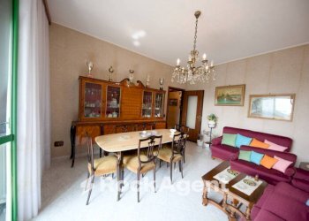 Salone - Quadrilocale via della Benedicta, Genova (zona Voltri) - foto 5