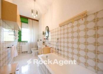 Bagno - Quadrilocale via della Benedicta, Genova (zona Voltri) - foto 14