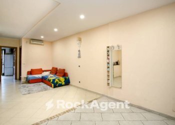 Salone - Villa a Schiera viale Valle dell'Aniene, Guidonia Montecelio - foto 6