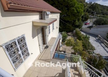 Facciata - Villa viale Vincenzo Gattoleo, 127, Catanzaro - foto 29