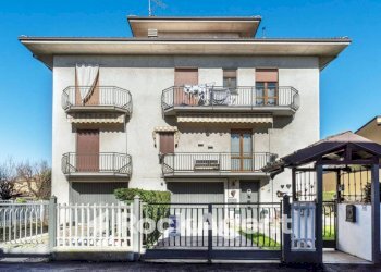 Facciata - Three-room apartment via XXV Aprile, 32, Mede - photo 22